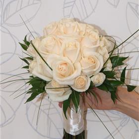 fwthumbroses and grass.jpg